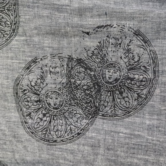 CHICOS Design Gray Black Medallions Snap Front LINEN Long Sleeves Medium Size 1 - Picture 14 of 16